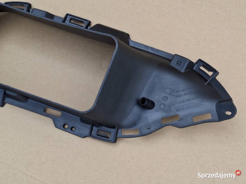 MERCEDES CKLASA W205 AMG KIEROWNICA POWIETRZA Bieleń