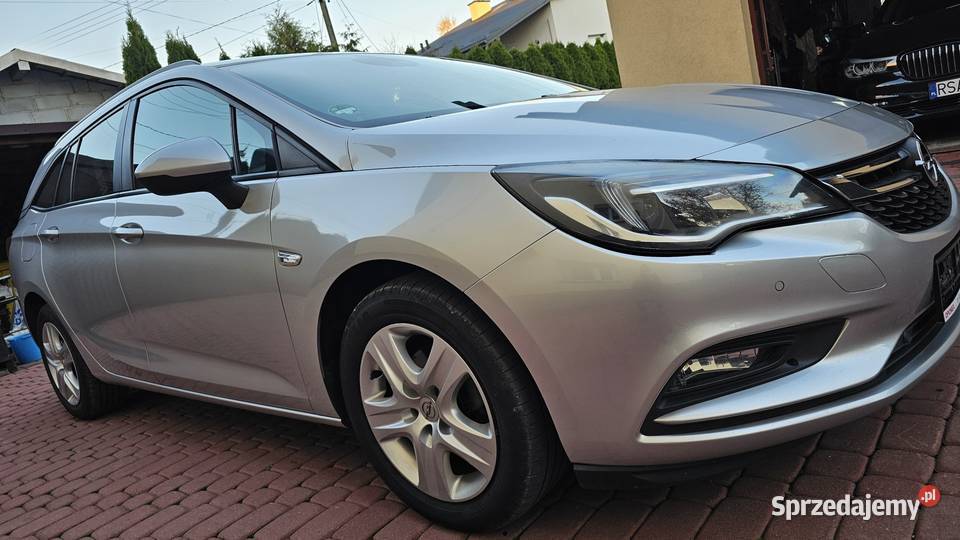Opel Astra 16CDTI 110 2017 zNiemiec Nowy Rozrząd srebrny