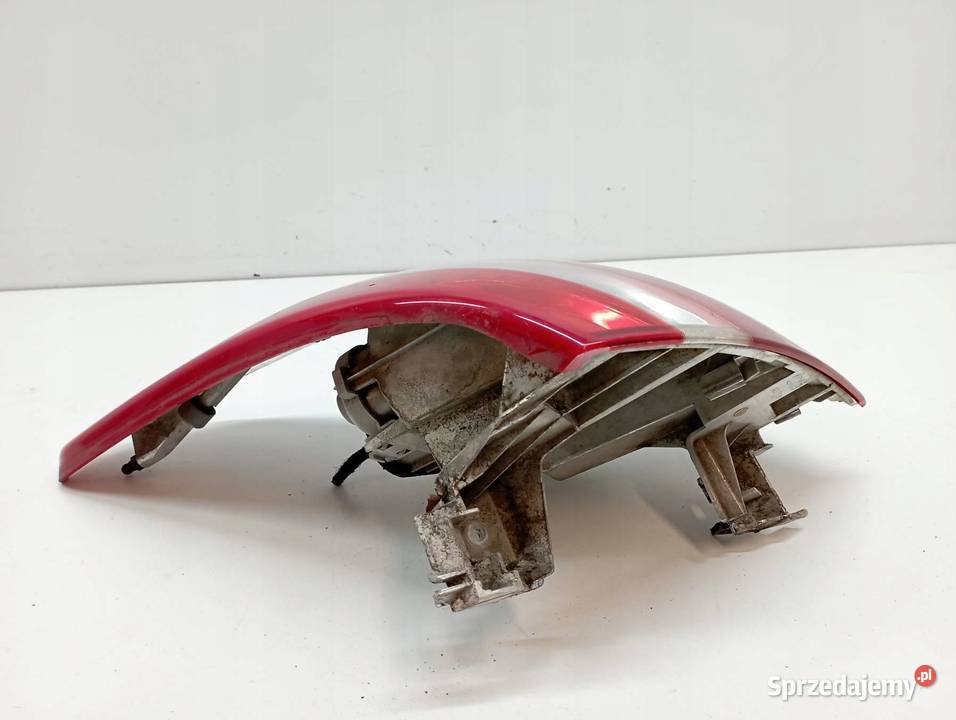 LAMPA TYŁ PRAWA EUROPA 9853547480 Citroen C4