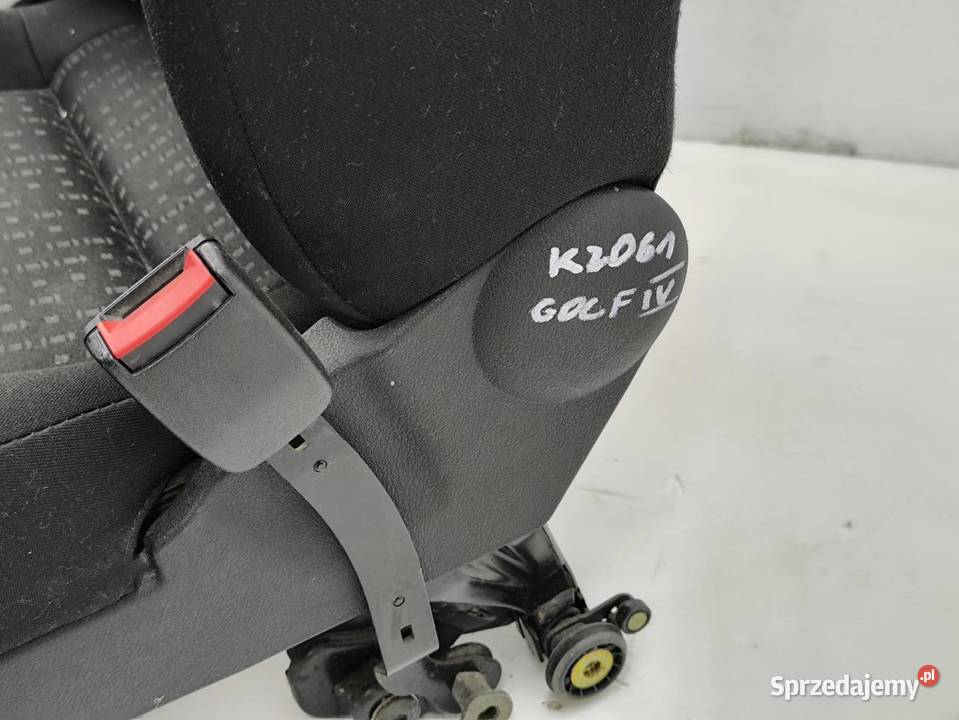FOTEL PRAWY PRZÓD VW GOLF IV 14 Fotele i kanapy wielkopolskie