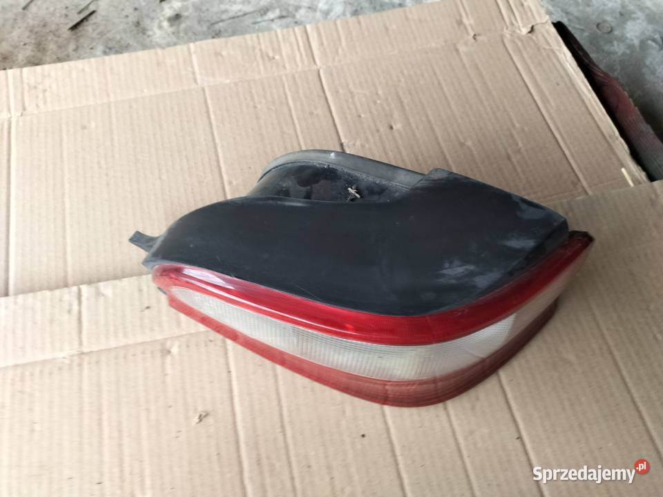 SAXO LAMPA TYŁ TYLNA PRAWA osobowe Kamień-Kolonia