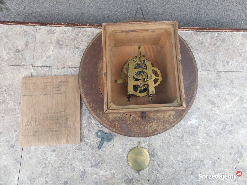 Stary okrągły zegar ścienny klubowy przedwojenny Tczew