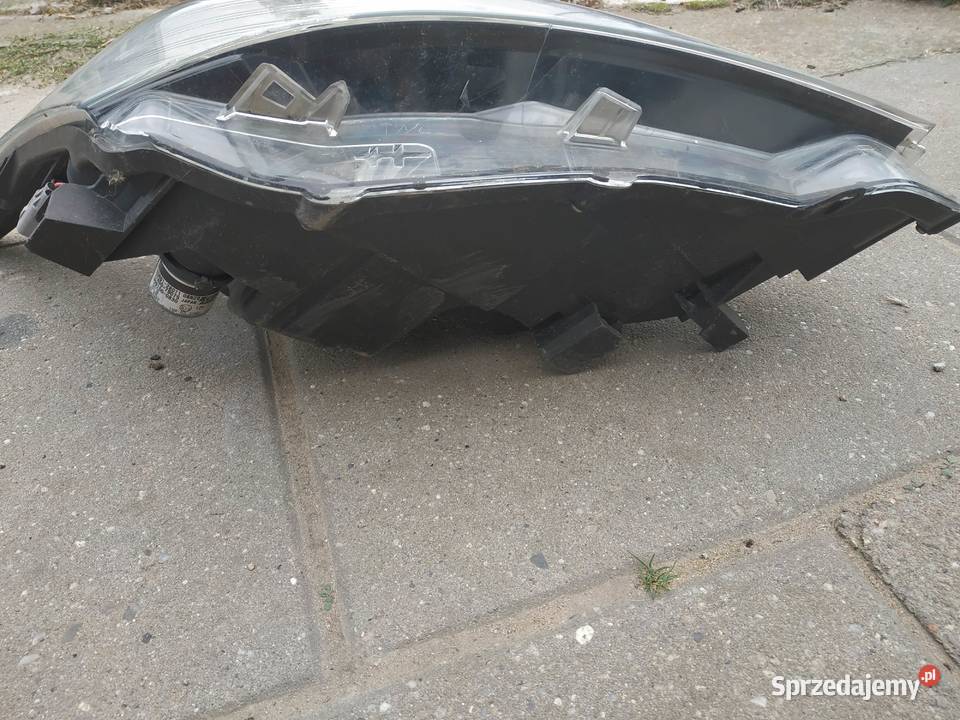 Toyota avensis t27 2012 2015 zwykła prawa lampa Wrocław