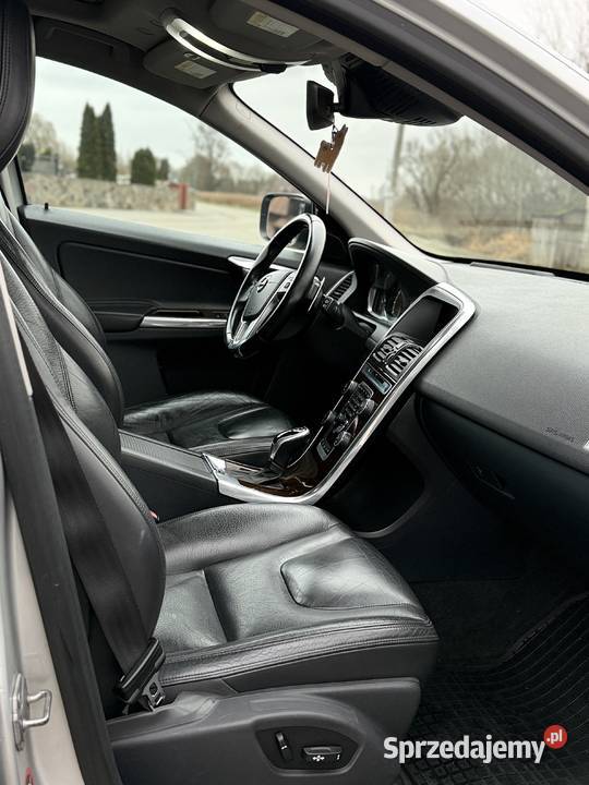 VOLVO XC60 30 T6 2014r wspomaganie kierownicy Motoryzacja Kotuń