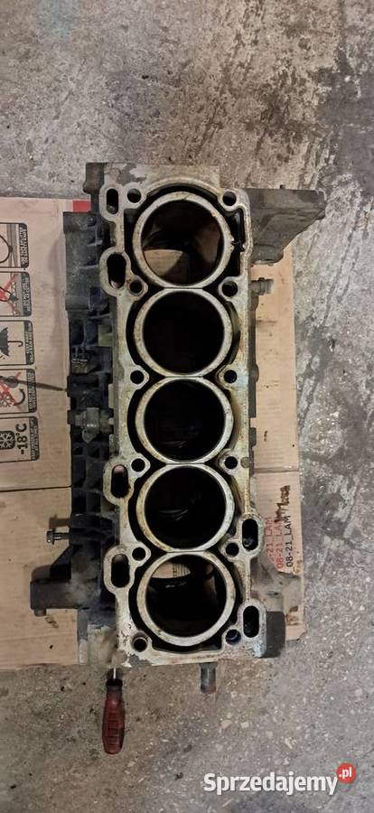 Blok silnika volvo v70 24 benzyna B5244S Łochynia