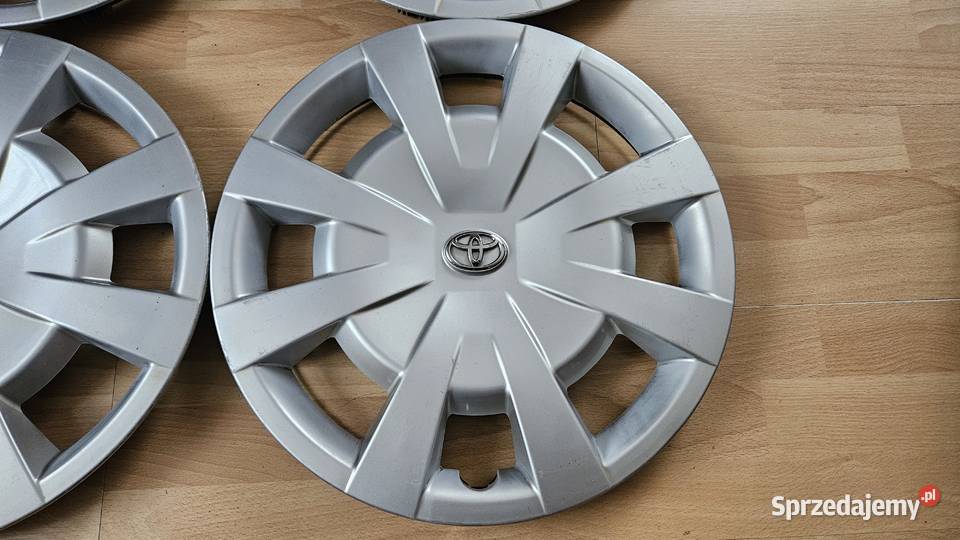 Kołpaki 16 Toyota Avensis III sprzedaż na sztuki Szczecin