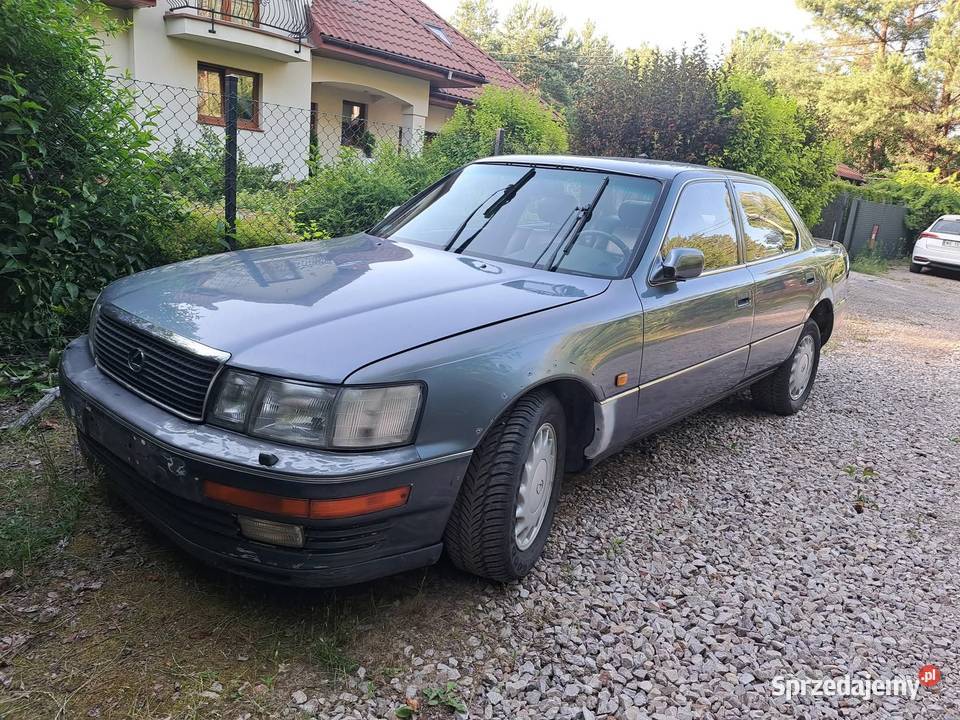 Lexus LS