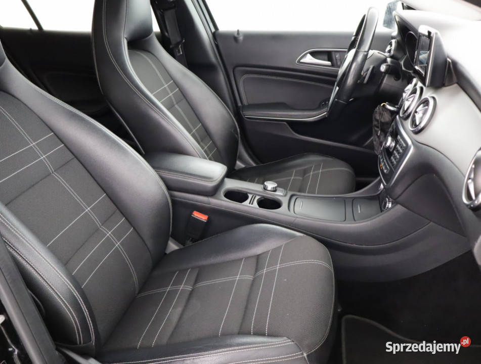 Mercedes GLA GLA 200 podgrzewane fotele Bielany Wrocławskie