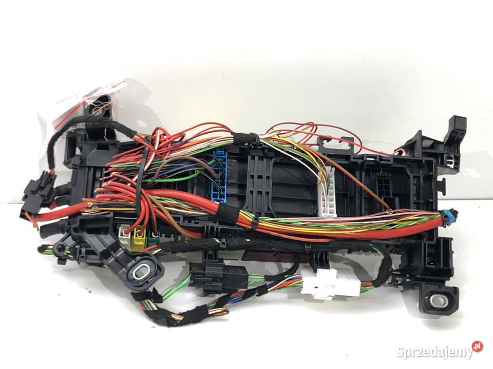 SKRZYNKA BEZPIECZNIKÓW MERCEDES W246 Minivan sprzedam