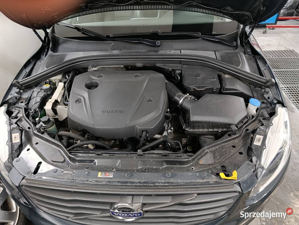 Volvo XC60 D4 nieuszkodzony Oleśniki