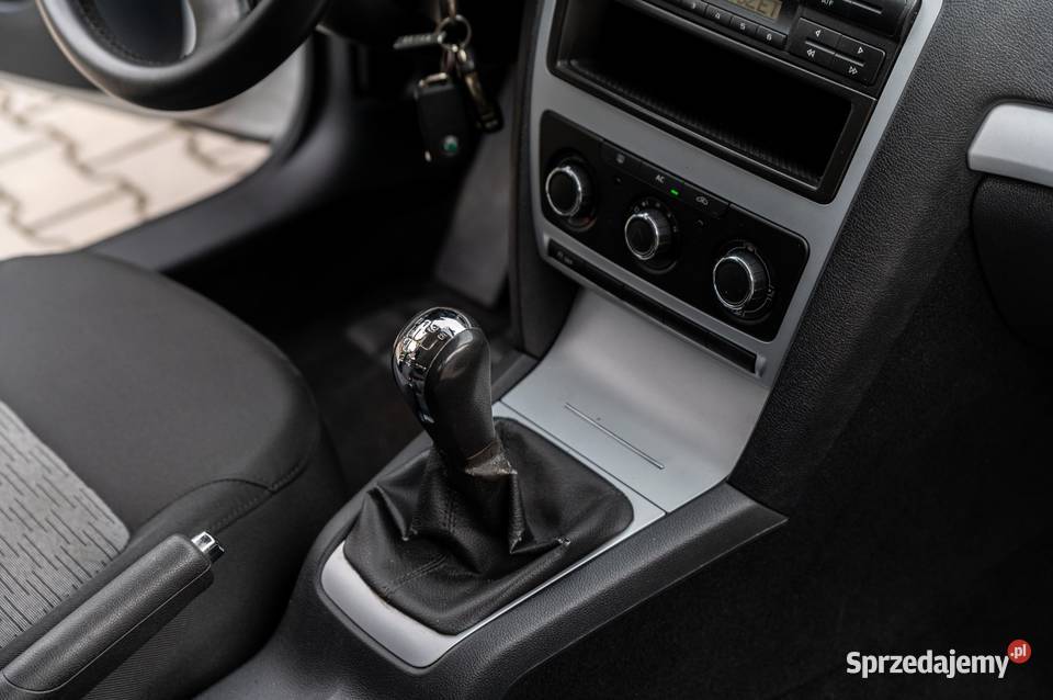 Skoda OKTAVIA światła do jazdy dziennej Targowiska