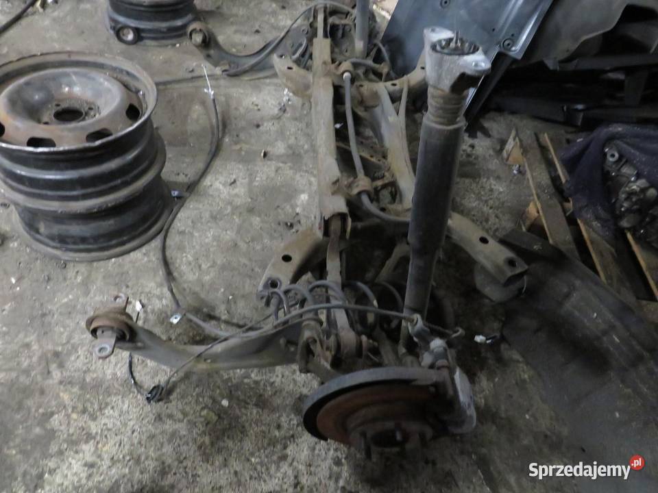 BELKA ZAWIESZENIA OŚ TYŁ MAZDA 3 BM SEDAN 13 osobowe