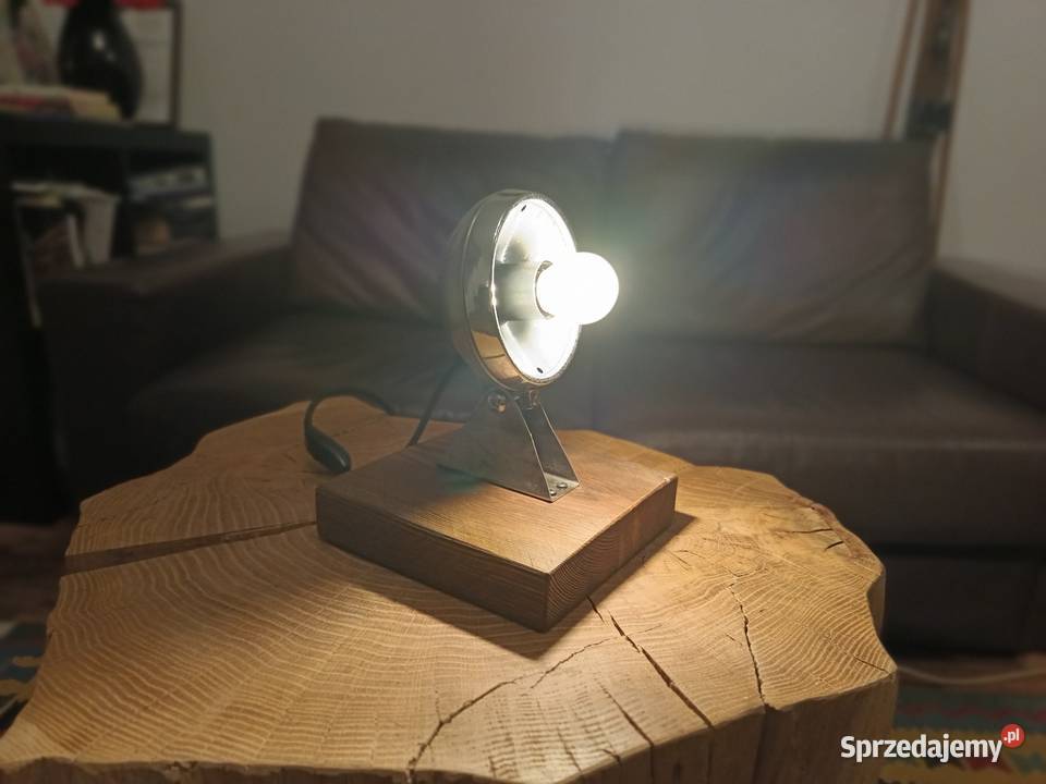Lampka nocna z reflektora Trzciel