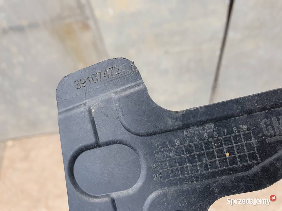 OPEL INSIGNIA B ŚLIZG ZDERZAKA PRZÓD 39107472 osobowe Międzychód