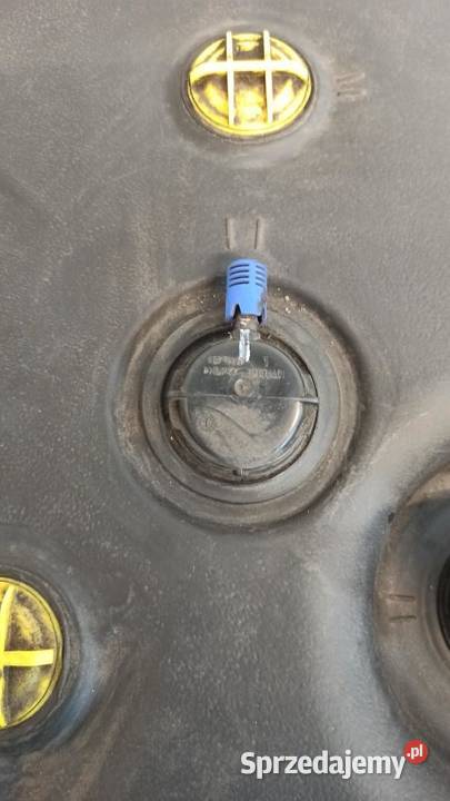 MERCEDES W212 ZBIORNIK ADBLUE OSŁONA A2124700200