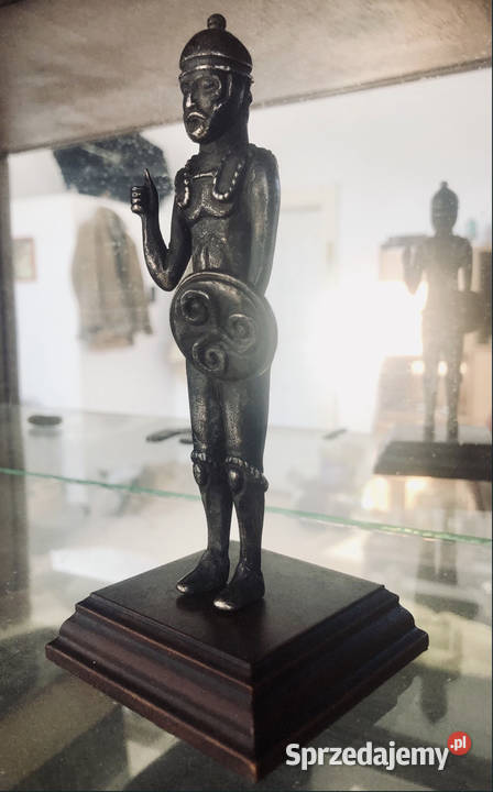 Stara srebrna figurka celtyckiego żołnierza Toruń