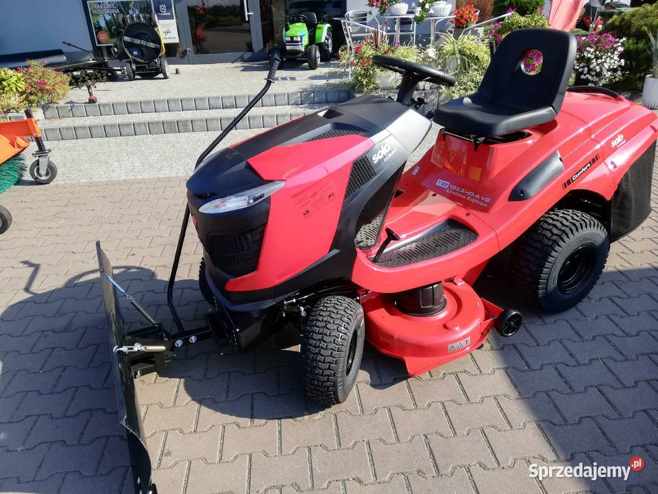 Traktor kosiarka ALKO T221033 HDA V2 z pługiem Kobiele Wielkie