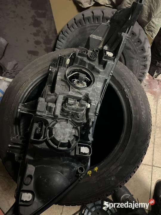 Lampa lewy przód Renault Latitude soczewka osobowe Radzyń Podlaski