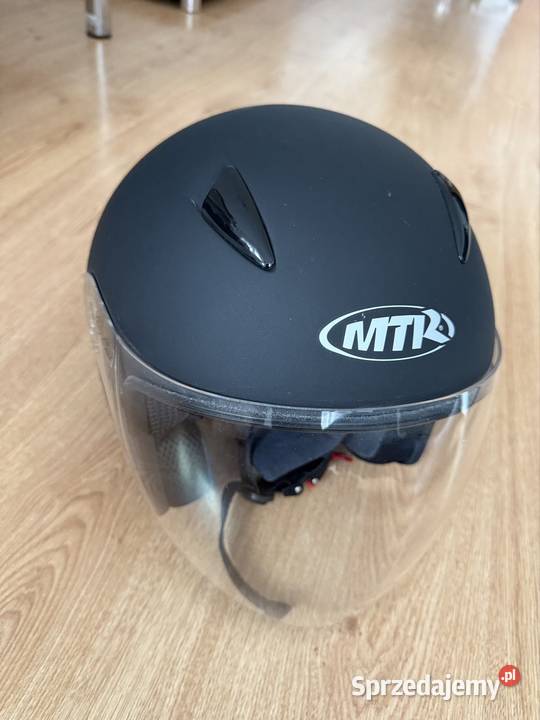 Elegancki kask MTR czarny mat L Legnica