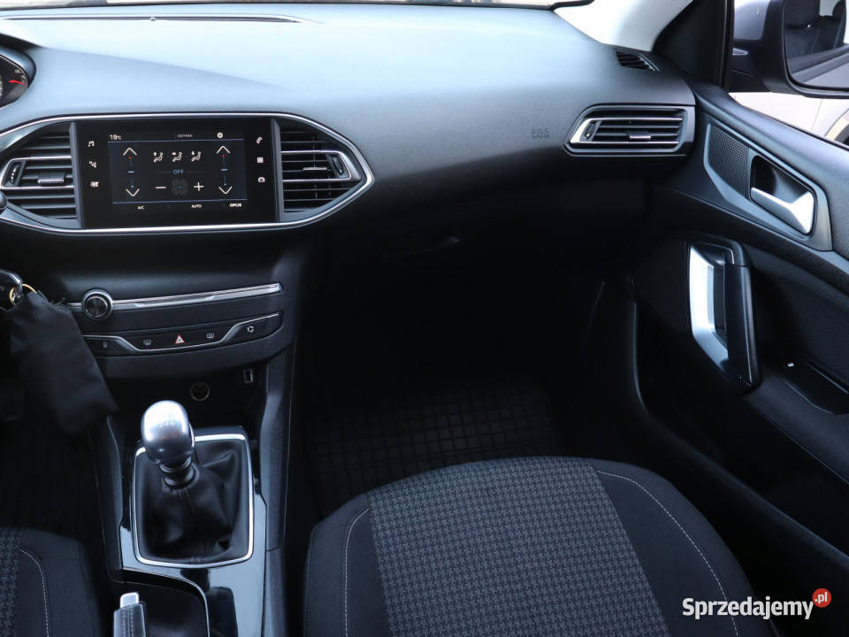 Peugeot 308 15 BlueHDi manualna dolnośląskie Bielany Wrocławskie