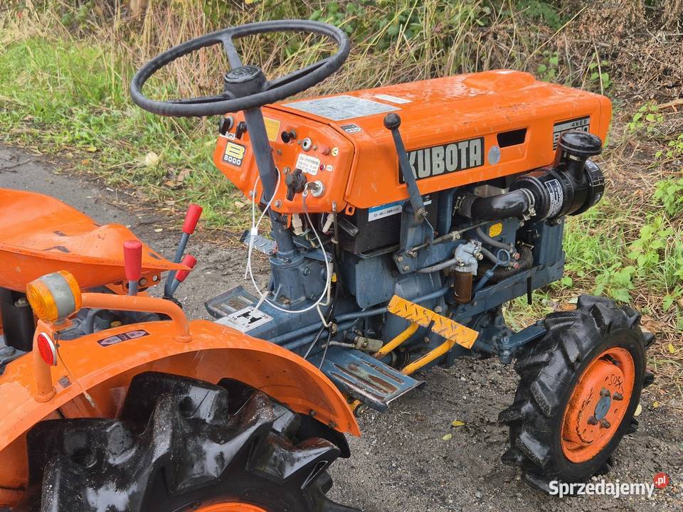 Traktorek traktor KUBOTA B5000D 9 44