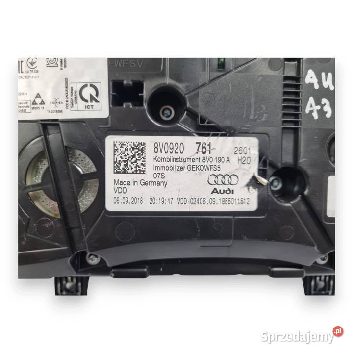 LICZNIK ZEGARY 8V0920761 Audi A3 8V Lift 20 TDI