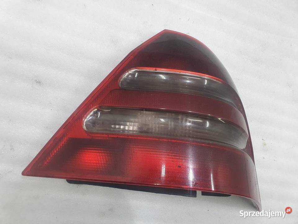 LAMPA PRAWY TYŁ SEDAN MERCEDES W203 EU