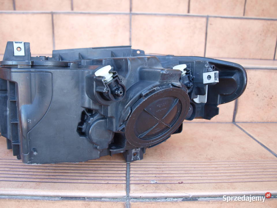 BMW 3 F30 F31 lampa prawa przód zwykła 2012 sprzedam