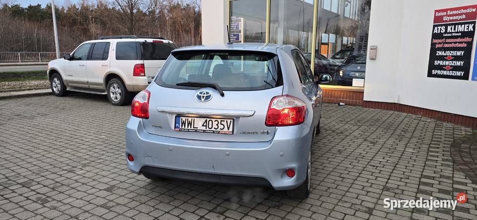 Toyota Auris 18 Hybrid Executive Kobyłka