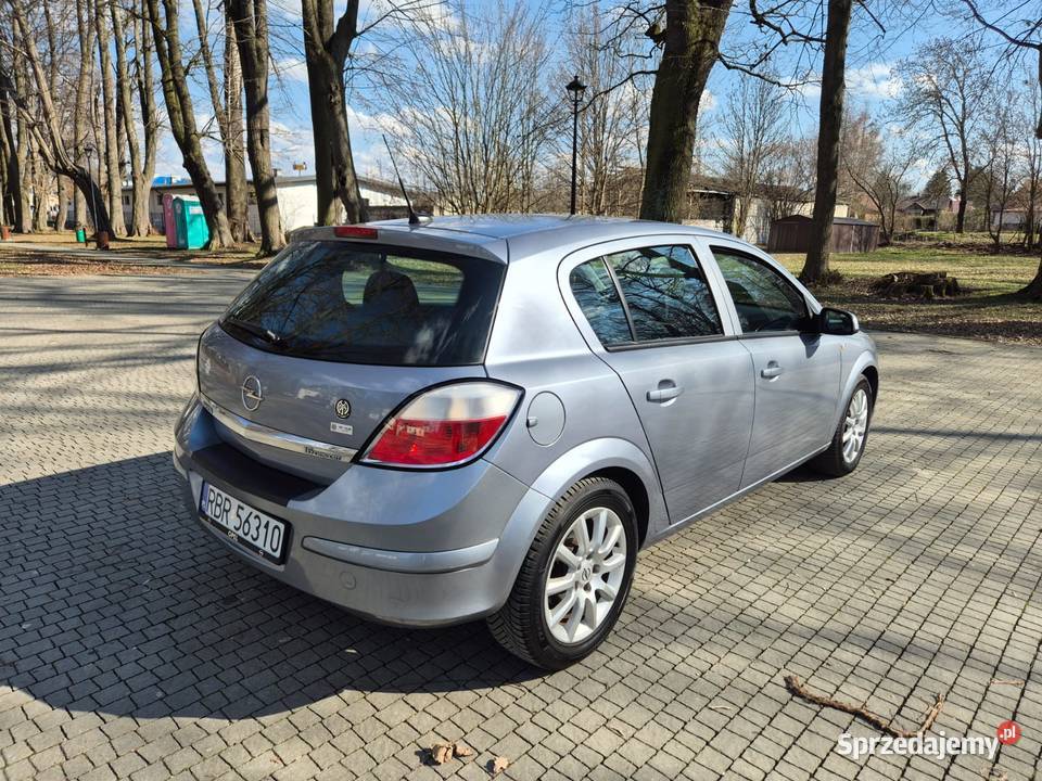 Sprzedam Opel Astra H 2004r 16 16V benzyna Zarejestrowany w Polsce Haczów