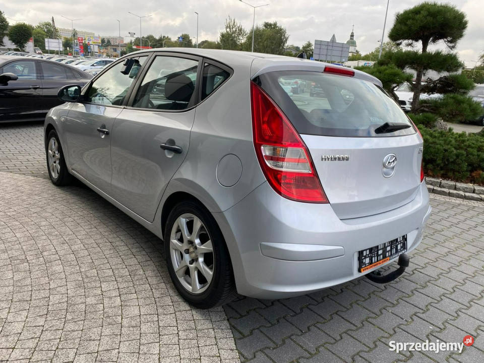 Hyundai i30 klimatyzacja el szyby centralny 109KM Żory