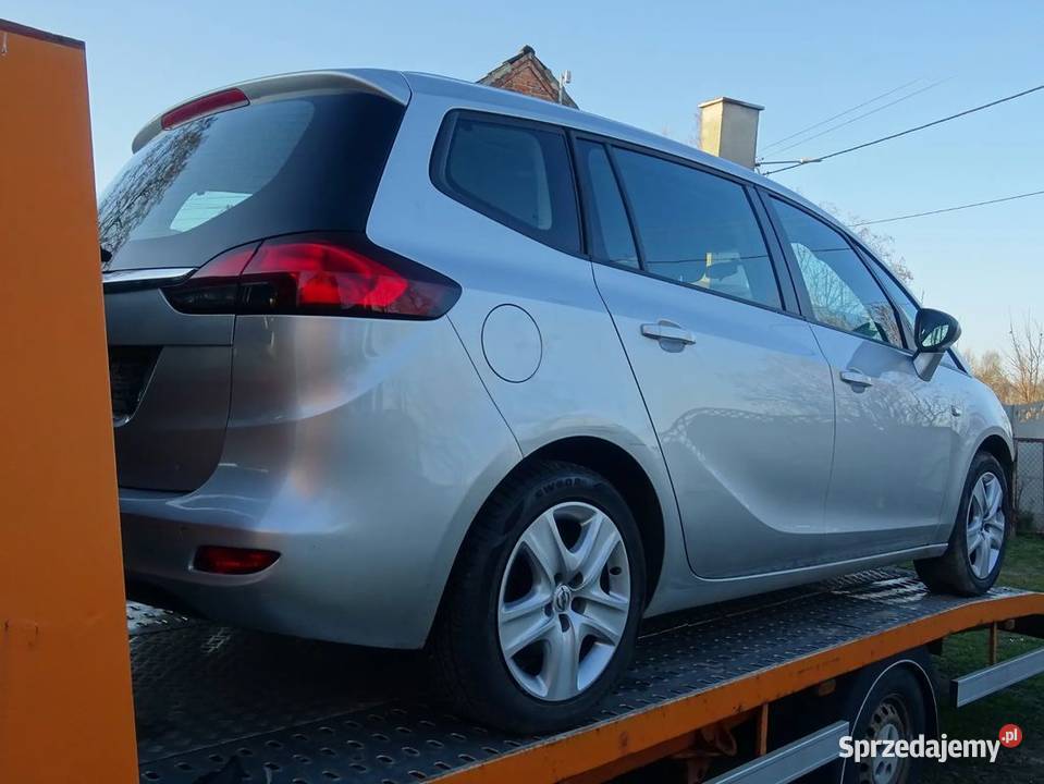 Zafira tourer C błotnik tylny karoseria ćwiartka