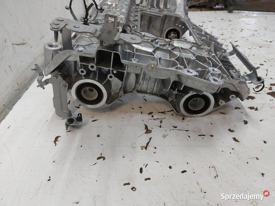 Mercedes EQA 250 W243 WSPORNIK MOCOWANIE SKRZYNI osobowe