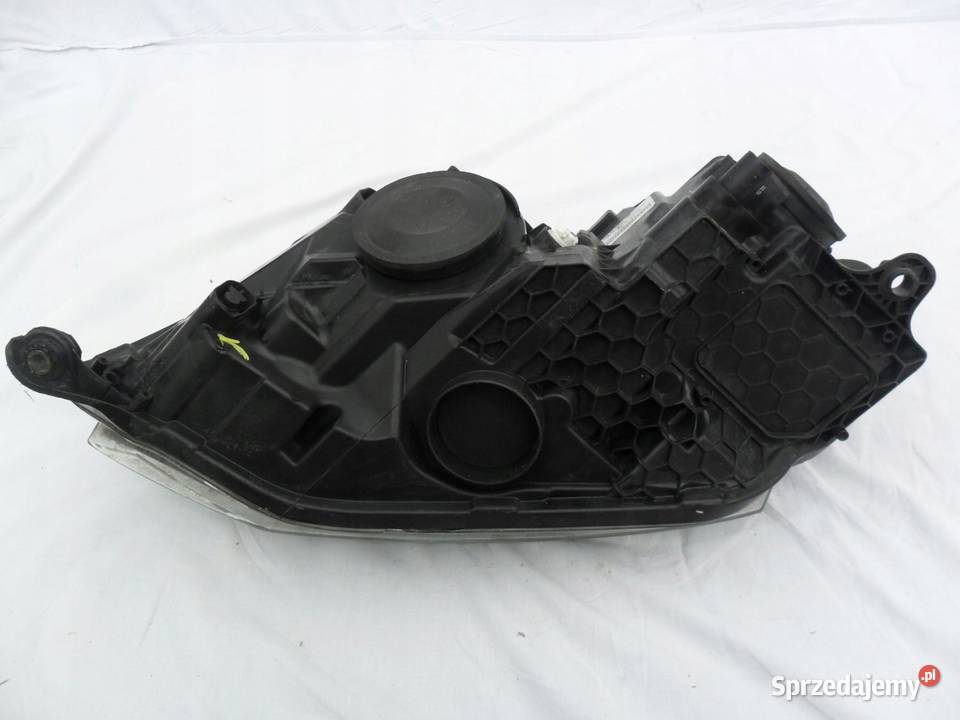Skoda Octavia III 5E BI XENON Reflektor prawy prawe Nowy Tomyśl
