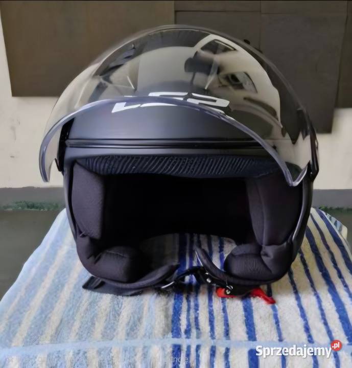Kask uniwersalny czarny matowy sprzedam Toruń sprzedam