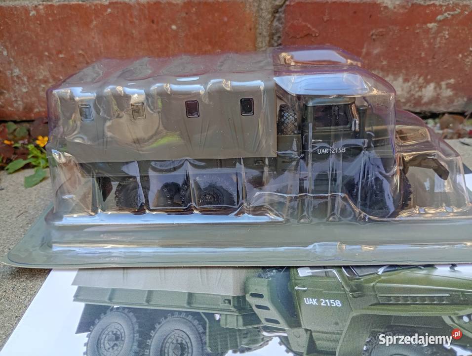 URAL 375D Wojskowy Kultowe ciężarówki auta PRL