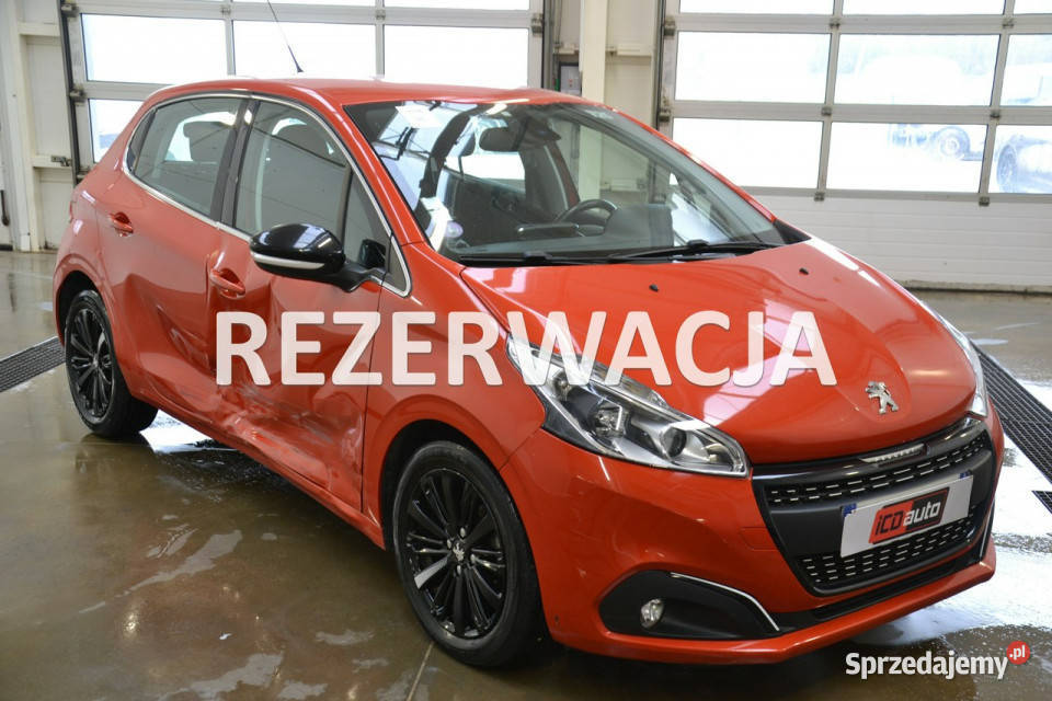 Peugeot 208 12 benzyna 110 ładny kolor Kęty