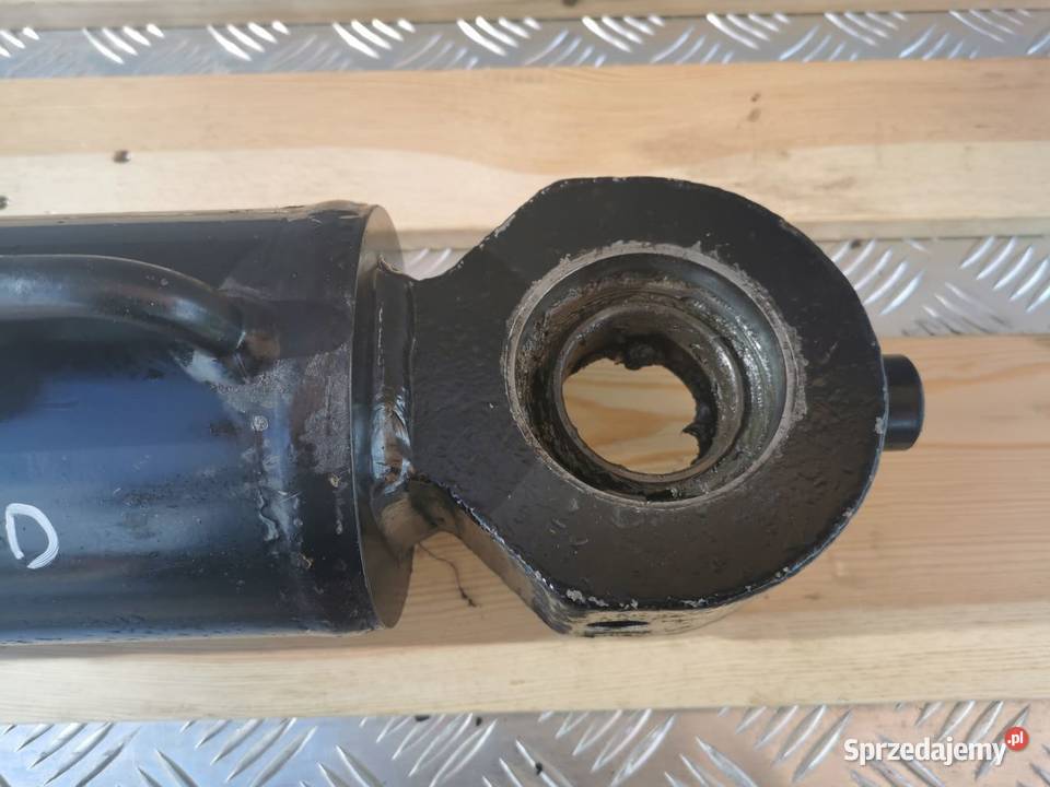 Cylinder hydrauliczny regulacji osi Holland LM Wilkowo