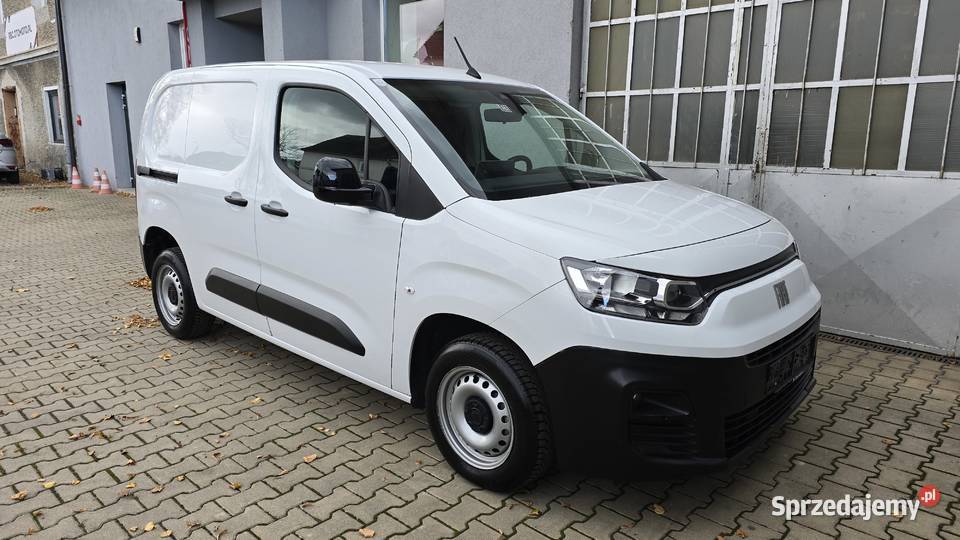 Fiat Doblo 12 B przebieg 16 43 000 PLN netto manualna Nowy Świętów