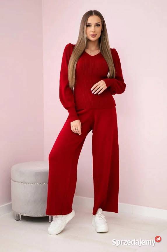 Komplet swetrowy czerwony