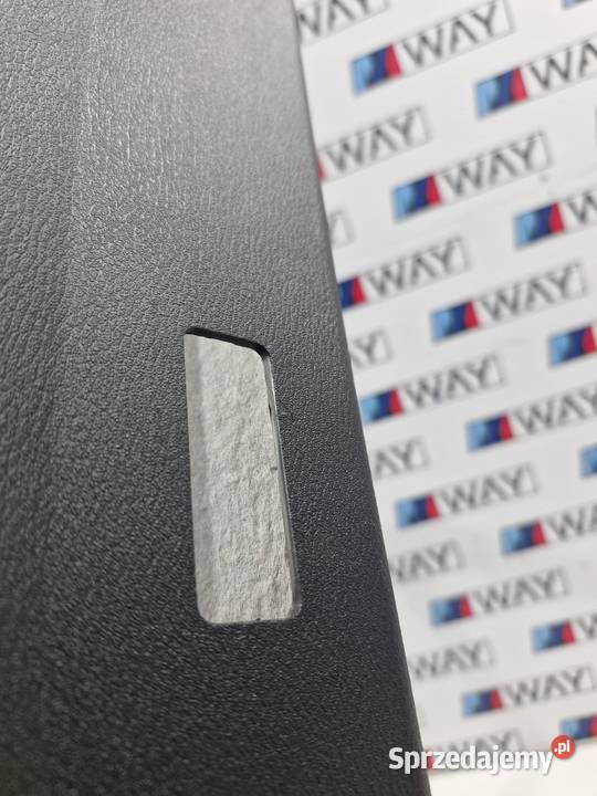 BMW X1 F48 OBUDOWA TYLNEJ KLAPY BAGAŻNIKA Części samochodowe
