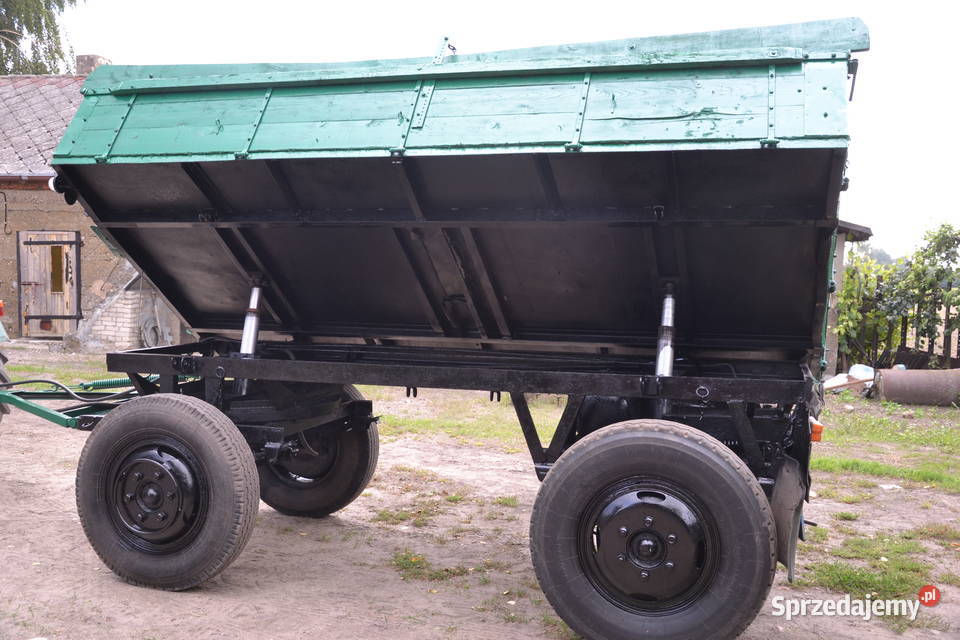 Przyczepa rolniczą Sanok D43 wywrotka 35T Miłonice