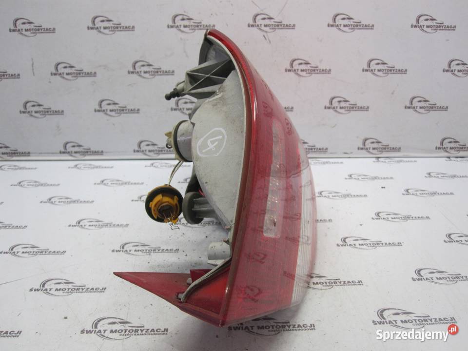 SKODA FABIA II 10r lampa lewa tył 5J6945111A