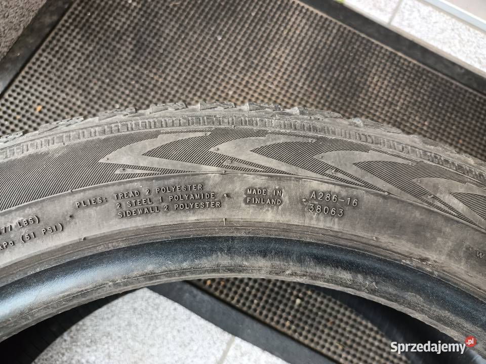 Opony zimowe Nokian WR D4 22545 R17 2 sztuki 56 wielkopolskie sprzedam