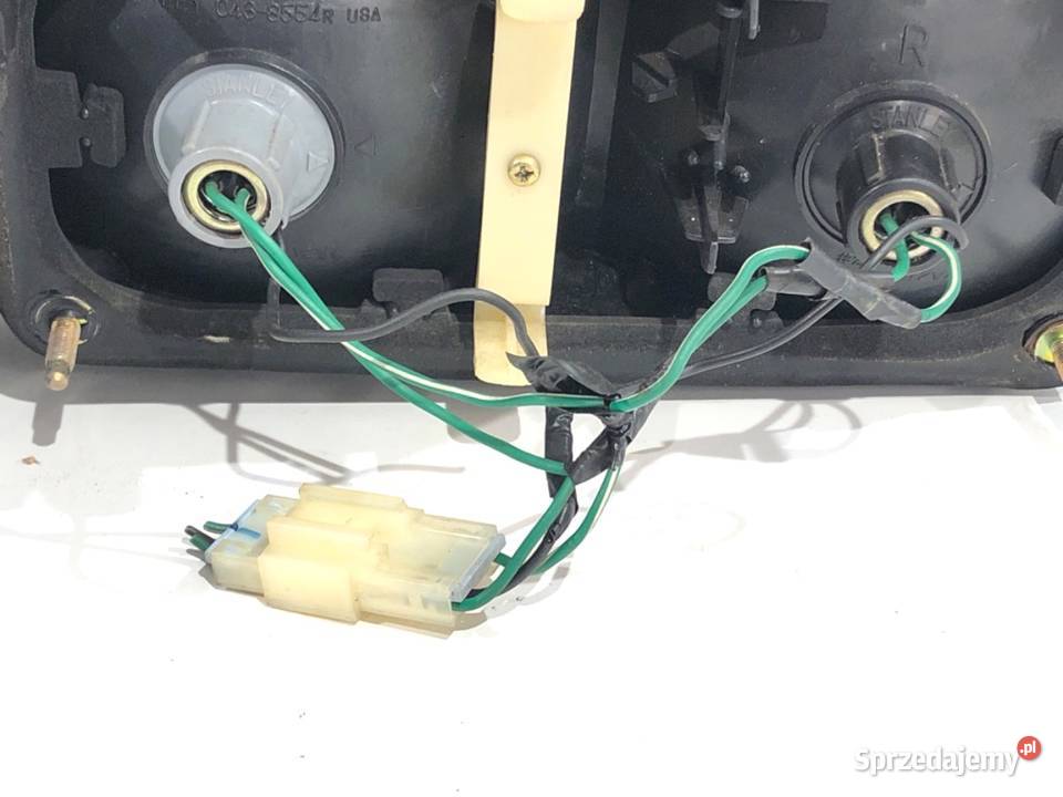 LAMPA PRAWY TYŁ MITSUBISHI ECLIPSE I