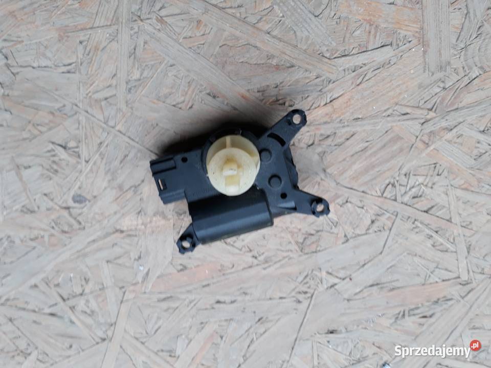 FIAT DOBLO II LIFT SILNICZEK NAGRZEWNICY 3293840