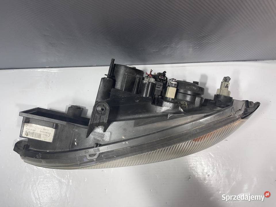 NISSAN PRIMERA P11 LEWA LAMPA PRZÓD lampy przednie wielkopolskie Ostroróg