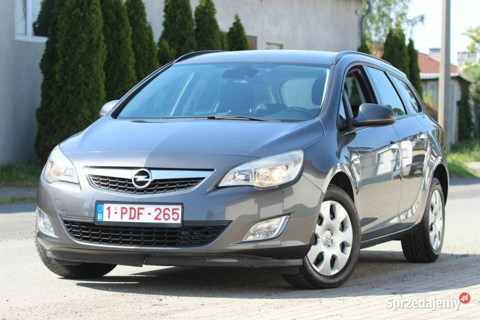 Opel Astra 2011r 17 diesel CHIP 150 kombi opolskie Nysa sprzedam