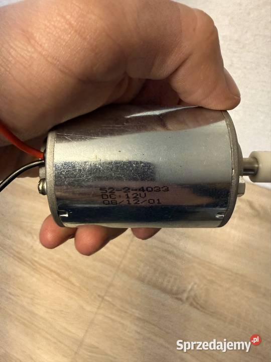 Silnik prądu stałego 12V DC z wałem ślimakowym Łódź