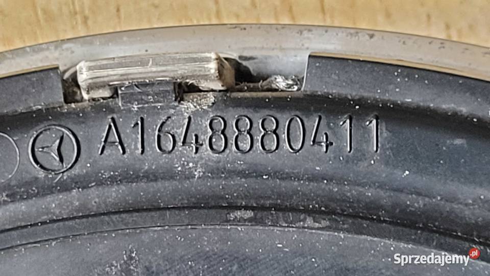 MERCEDES A1648880411 Znaczek Emblemat w grill Pozostałe Włocławek sprzedam